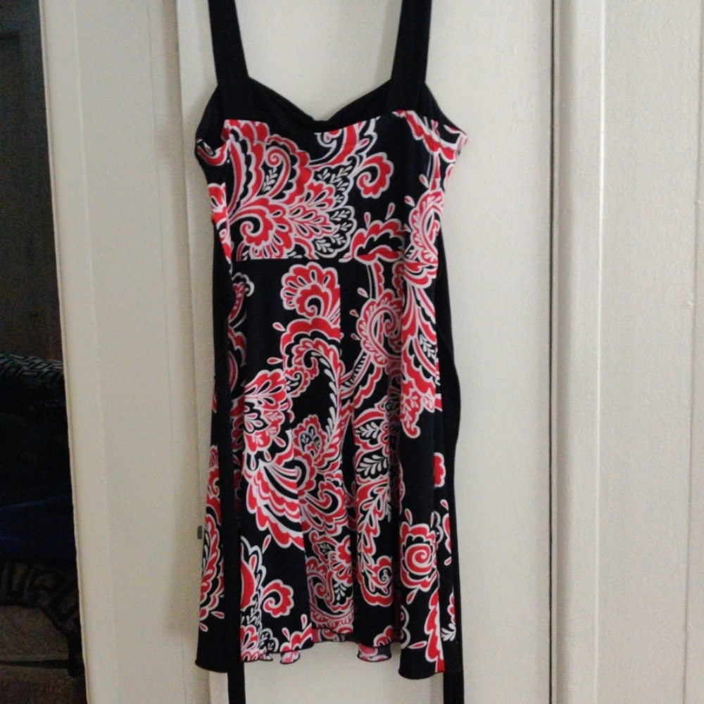 Dress - Picture 2 of 2